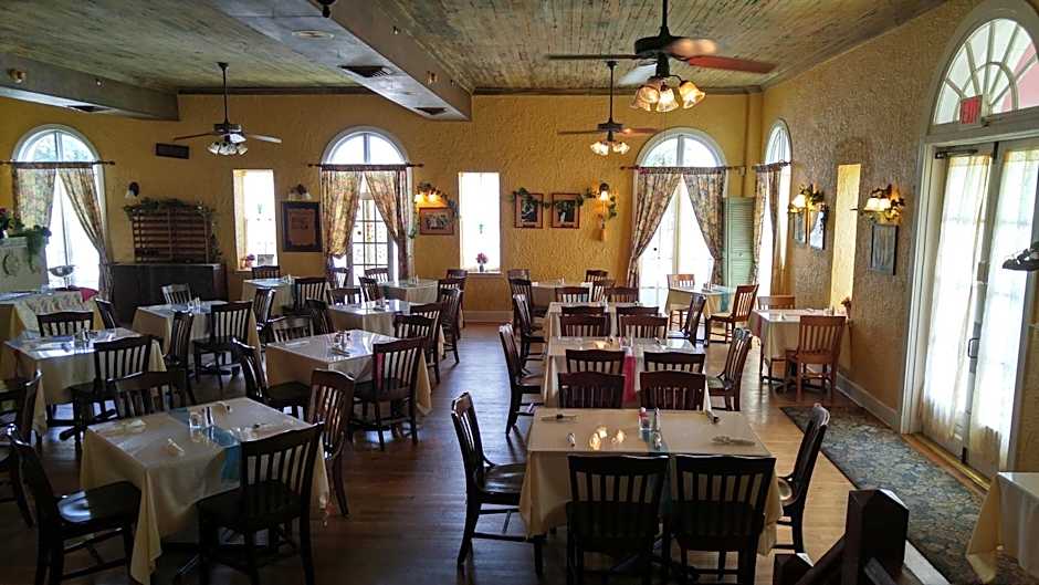 Seminole Inn