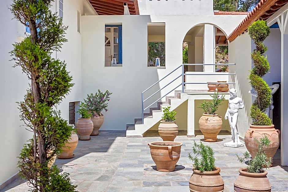 Stafylos Suites & Boutique hotel