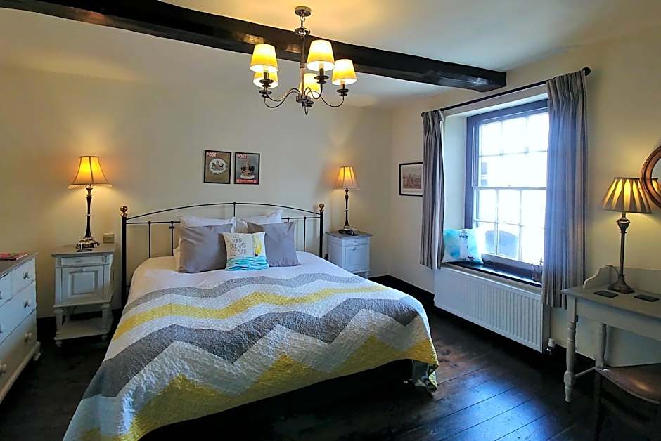 Photo 1 of 5 of Double Room