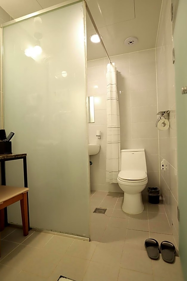 Stay RomanticTrip_Hostel