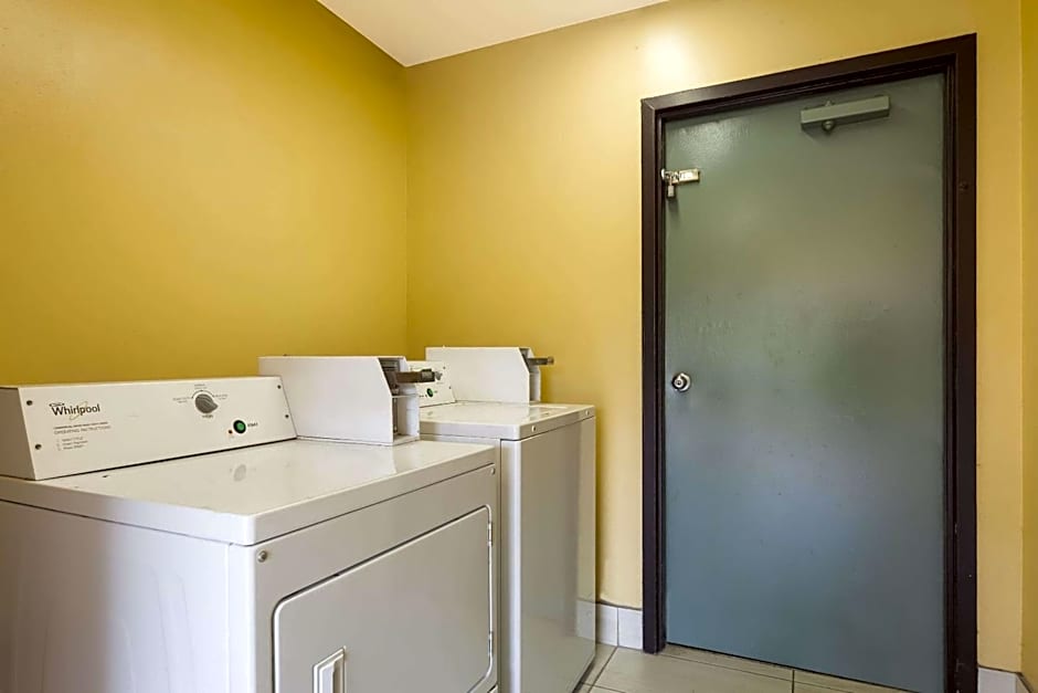 Quality Inn Coliseum