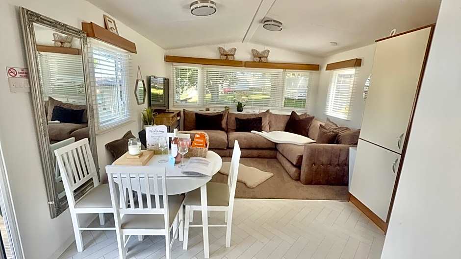 Hoburne Devon Bay Holiday Home Fresh Bright Rental - Home from home