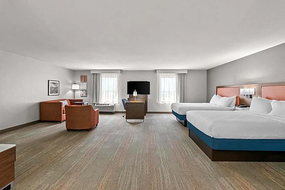 Hampton Inn & Suites Peru