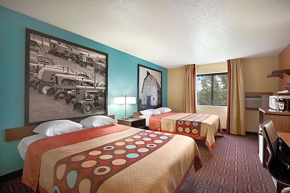 Super 8 by Wyndham Salem