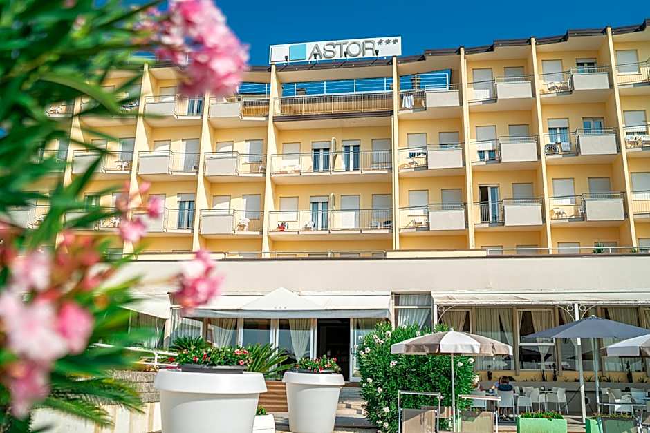 Hotel Astor