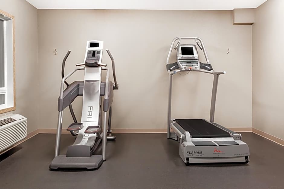 Super 8 by Wyndham Prince Albert