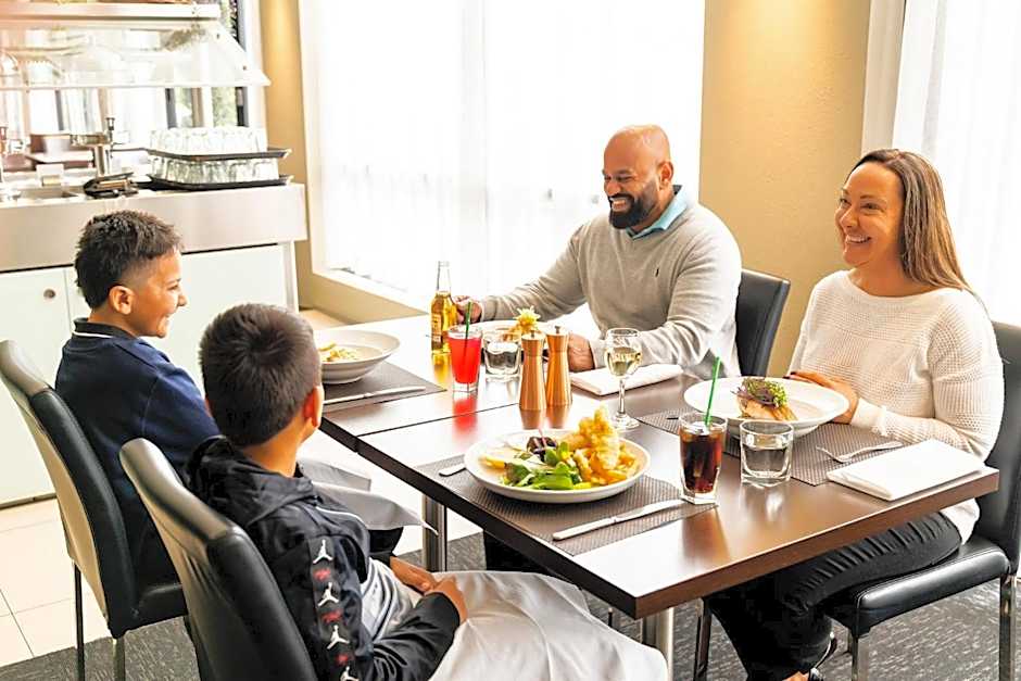 Holiday Inn Parramatta By IHG