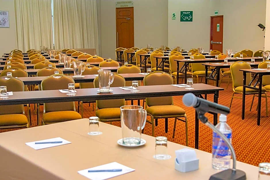 Miraflores Colon Hotel