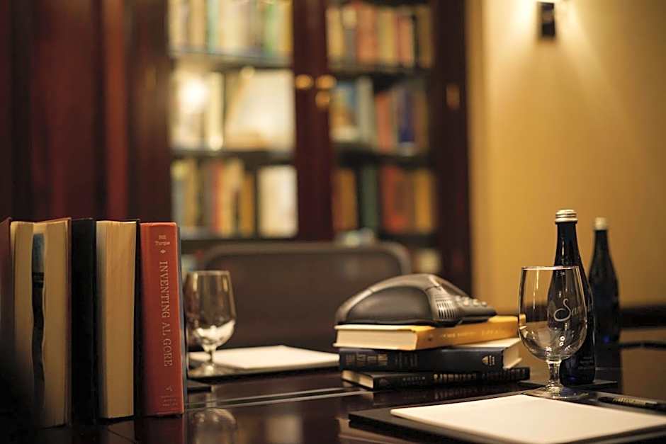 The Algonquin Hotel Times Square, Autograph Collection by Marriott