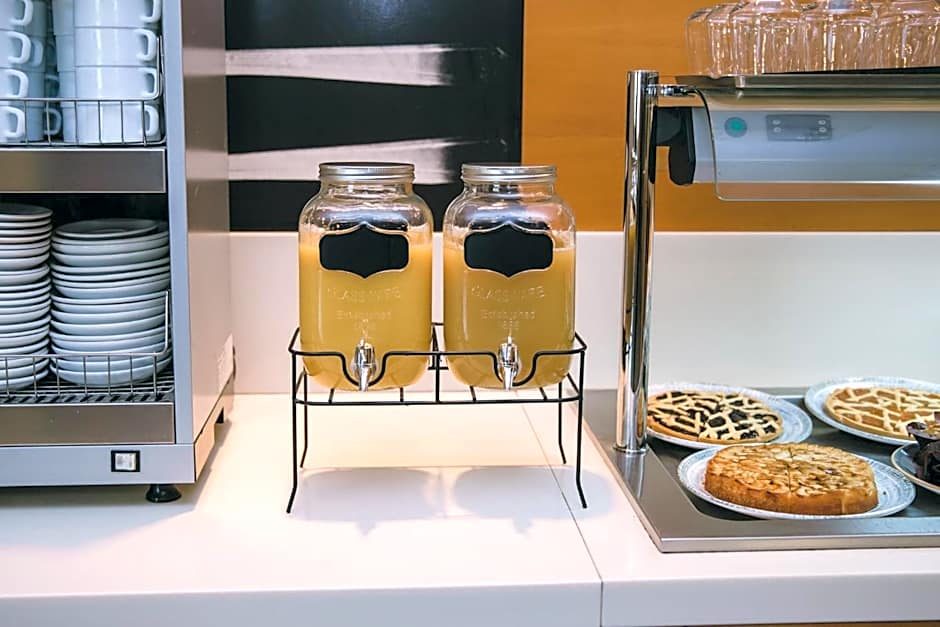 Holiday Inn Express Milan-Malpensa Airport By IHG