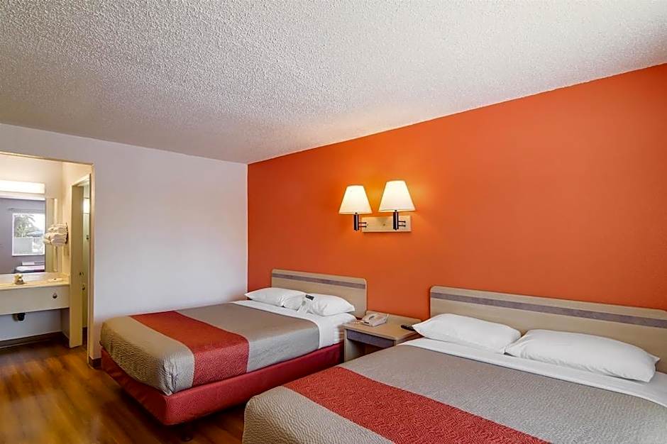 Motel 6-Sepulveda, CA - Los Angeles - Van Nuys - North Hills