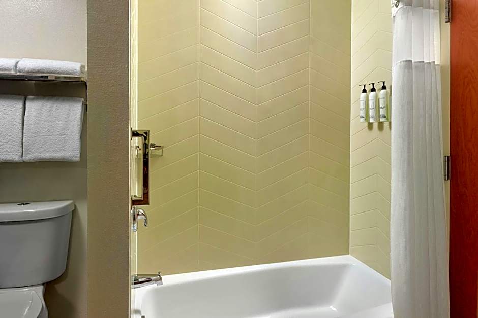 Fairfield Inn & Suites by Marriott Charleston North/University Area