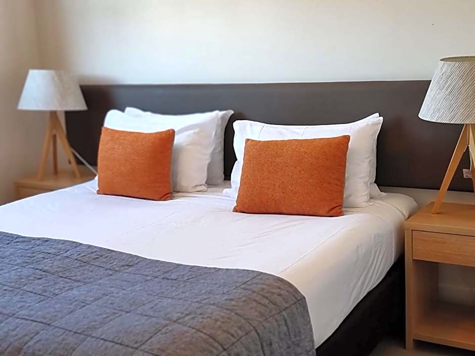 Marina Apartments - Element Escapes