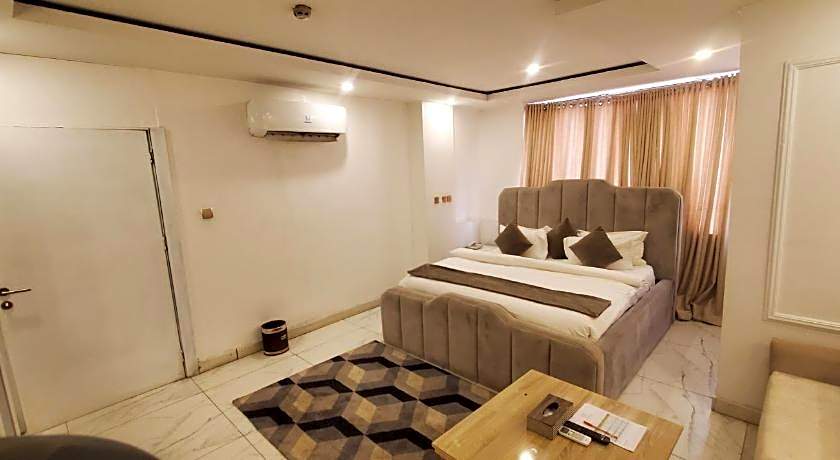 The Palms Hotel By Laterre