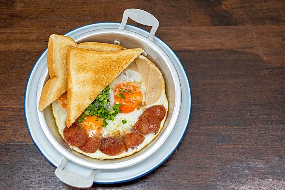 Blu Monkey Bed and Breakfast Phuket