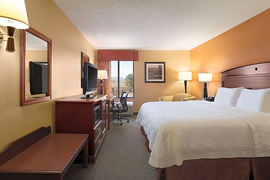 Photo 1 of 4 of 1 King Bed, Mobility Accessible, Roll in Shower