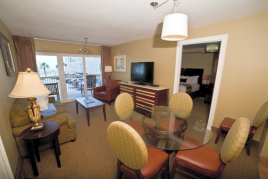 DeSoto Beach Hotel