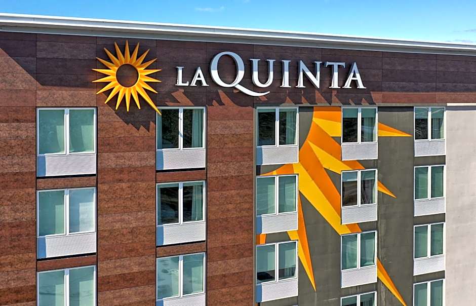 La Quinta Inn & Suites by Wyndham Mobile