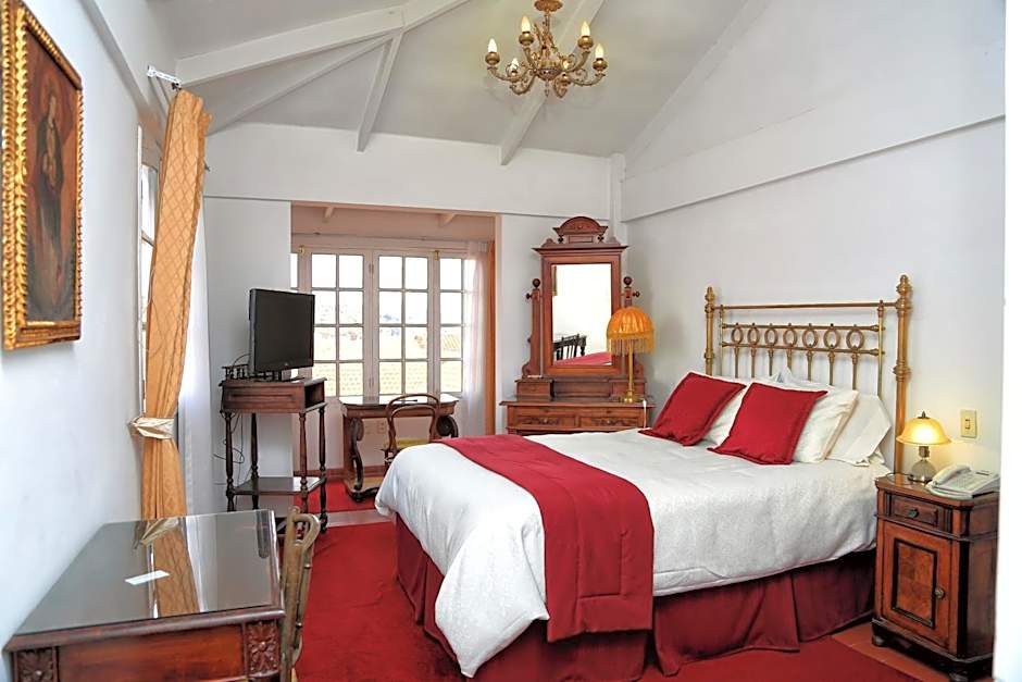 El Hotel de Su Merced