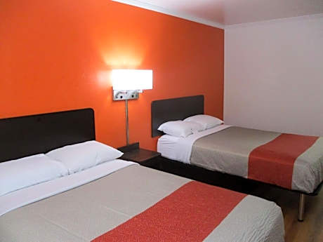 Deluxe Quadruple Room - Non-Smoking