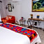 El Encanto Inn & Suites