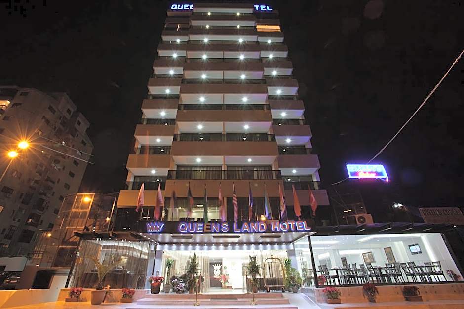 Queens Land Hotel
