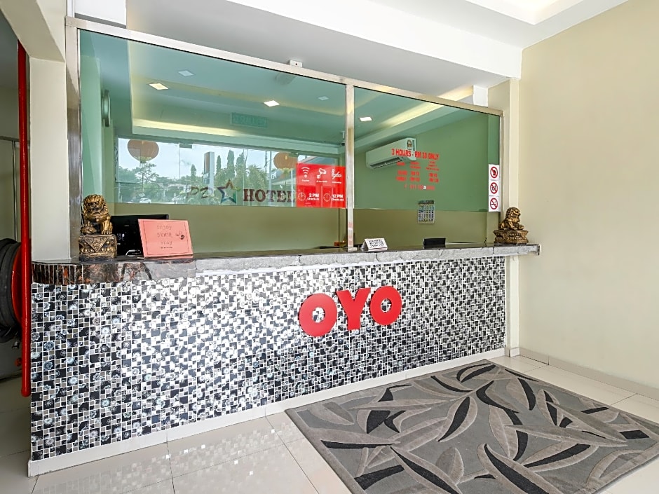 OYO 1136 Pd Star Hotel