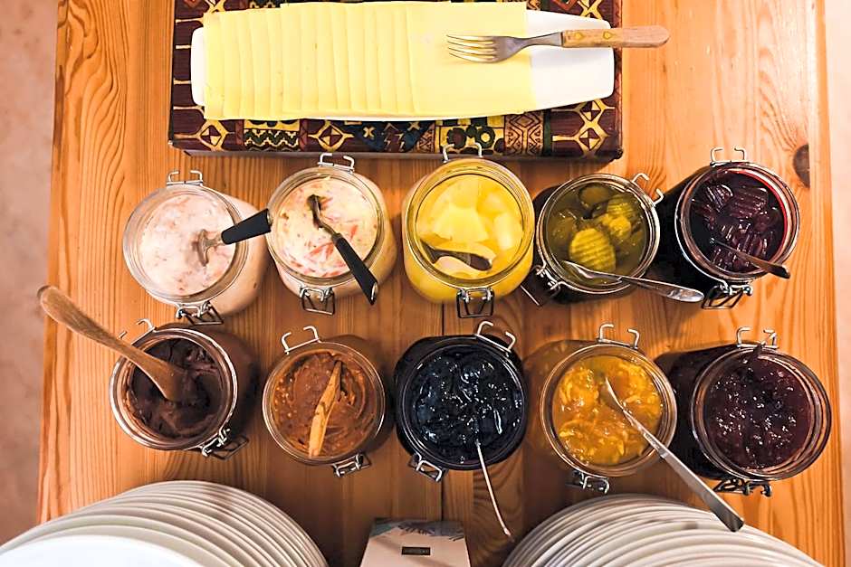 Gjestehuset 102 - your home away from home!