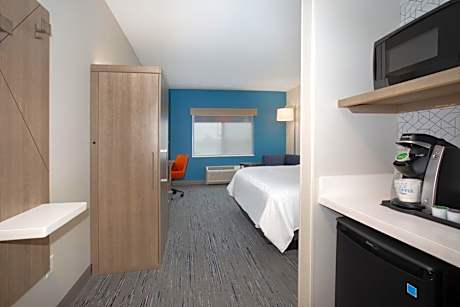 Standard King Room