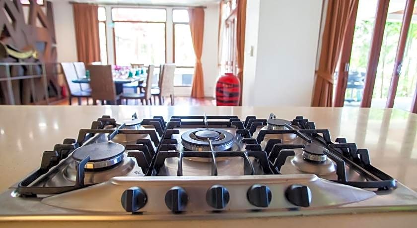 Amatapura Beach Villa 6, SHA Certified 