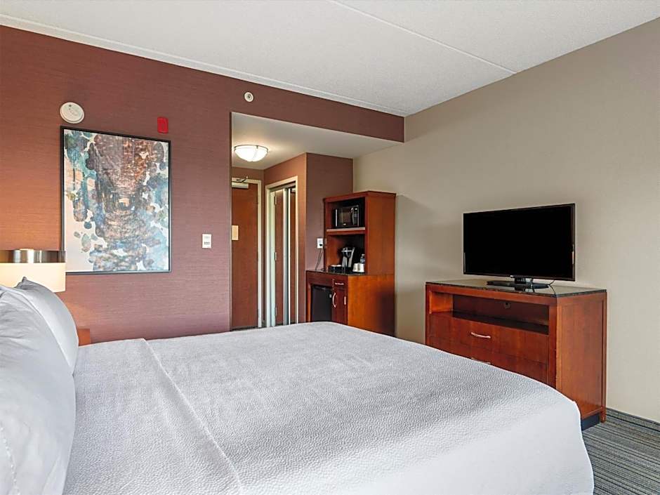 Photo 1 of 1 of 1 King Bed