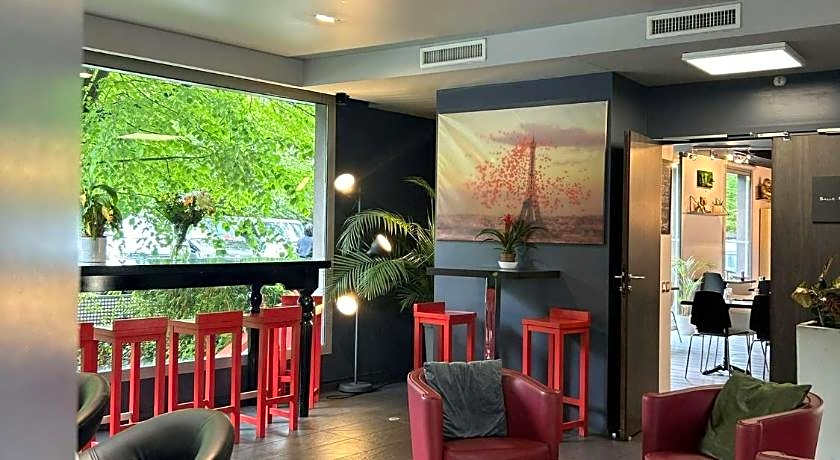 Standing Hotel Suites by Actisource