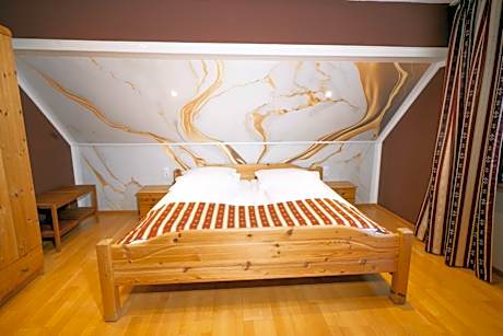 Deluxe Double Room with Shower