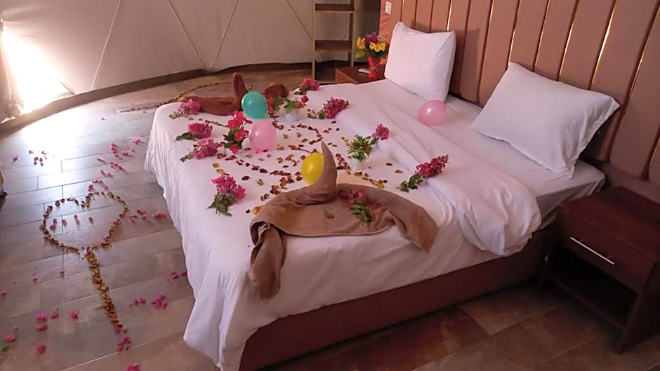 Wadi Rum Desert Tours and Glamping with Hussein