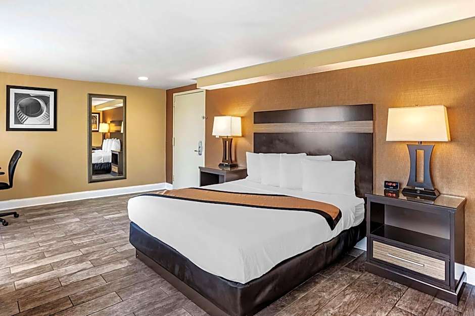 Best Western Plus Newark Airport West