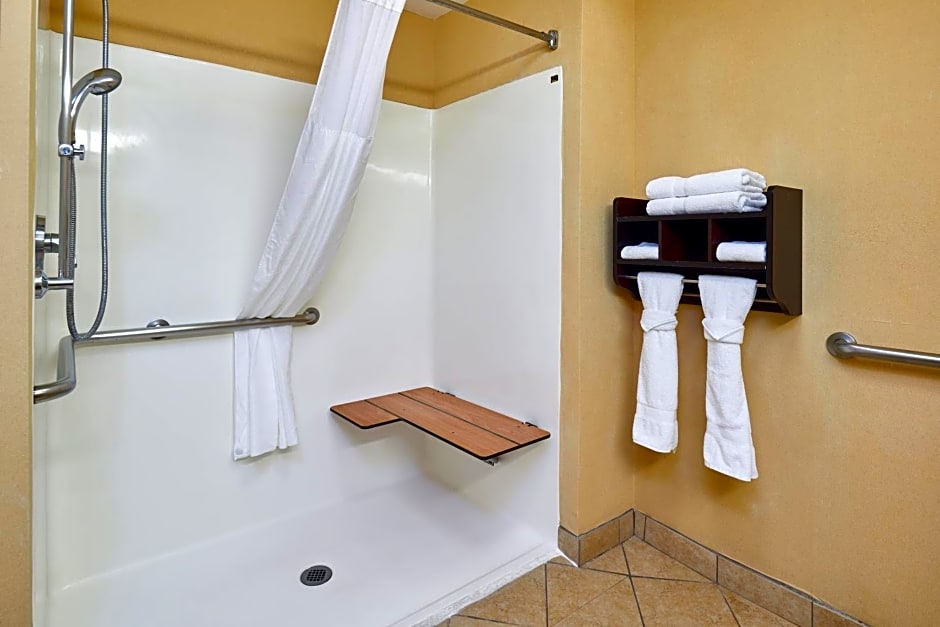 Hampton Inn & Suites Austin South Buda