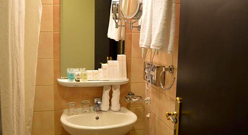 Durrat Al Eiman Hotel