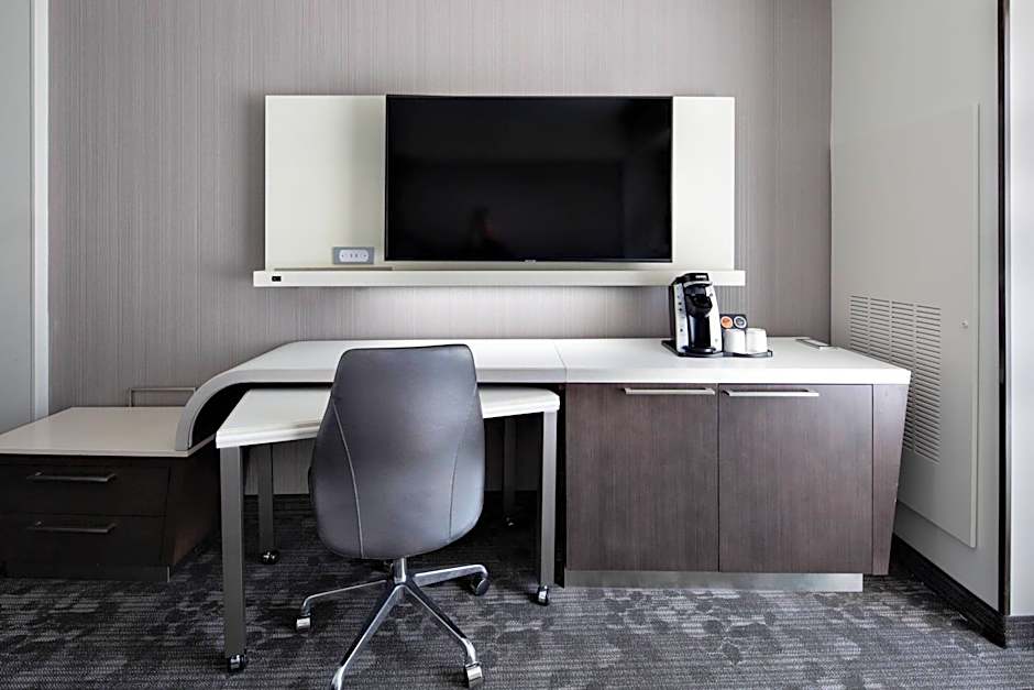 Courtyard by Marriott Knoxville Downtown