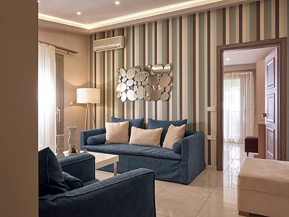 Koukounaria Hotel & Suites