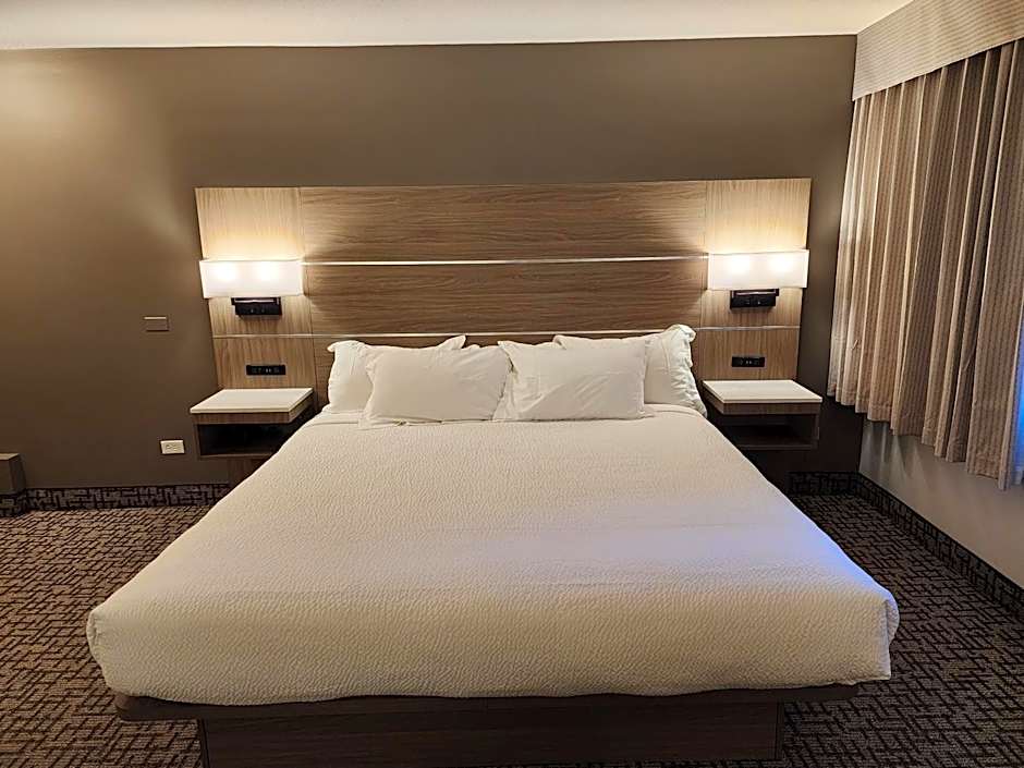 Days Inn & Conference Centre by Wyndham Penticton