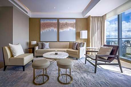 One-Bedroom Executive King Suite