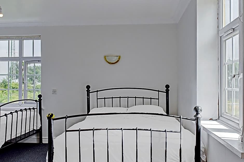 The Gables Hotel, Birmingham Airport
