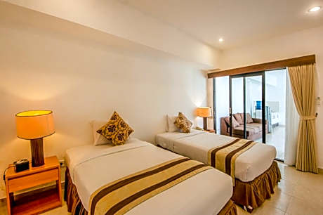 Four Bedroom Villa with Private Pool