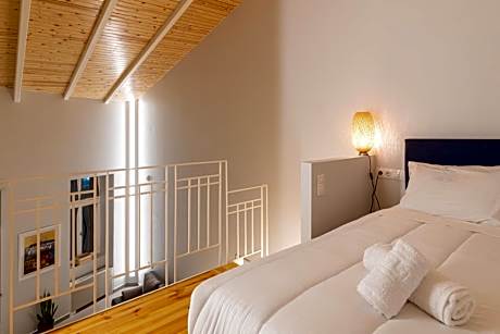 Loft Suite with Balcony - Earth Loft