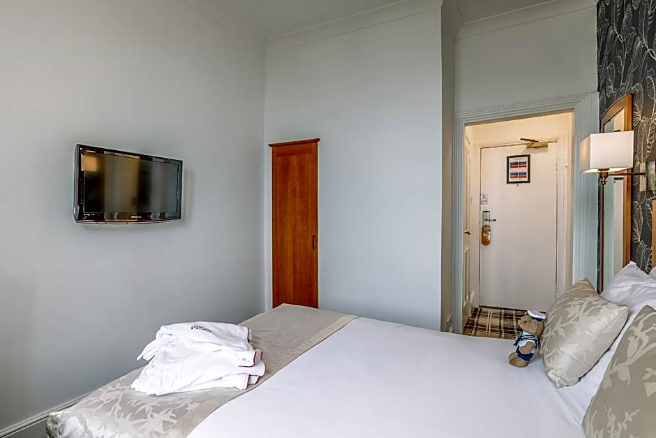Photo 1 of 7 of Compact Double Room
