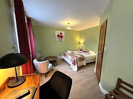 Family Room (5 Adults)