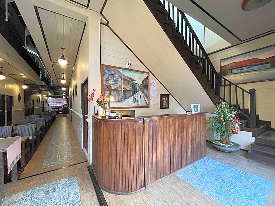 Wong Sai Siri Srichiangkhan Hotel