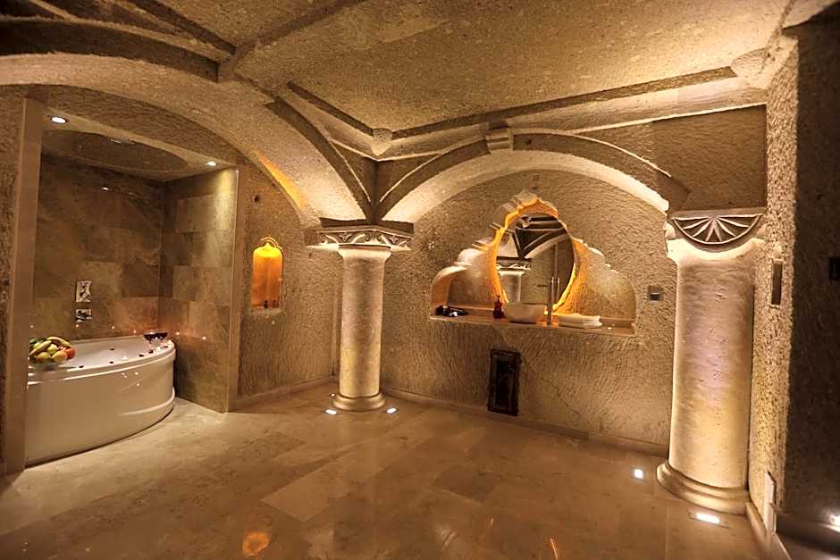 Abu Hayat Cave Suites