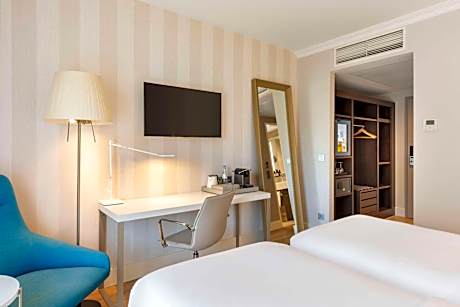 Superior Room with Extrabed