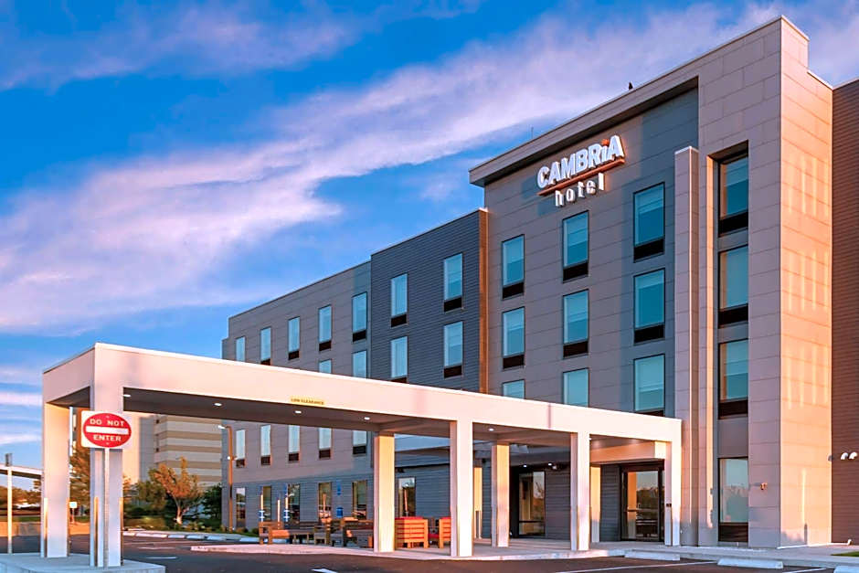 Cambria Hotel & Suites Plymouth